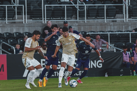 CANCÚN FC Y LOUISVILLE CITY PROTAGONIZAN TREPIDANTE AMISTOSO INTERNACIONAL