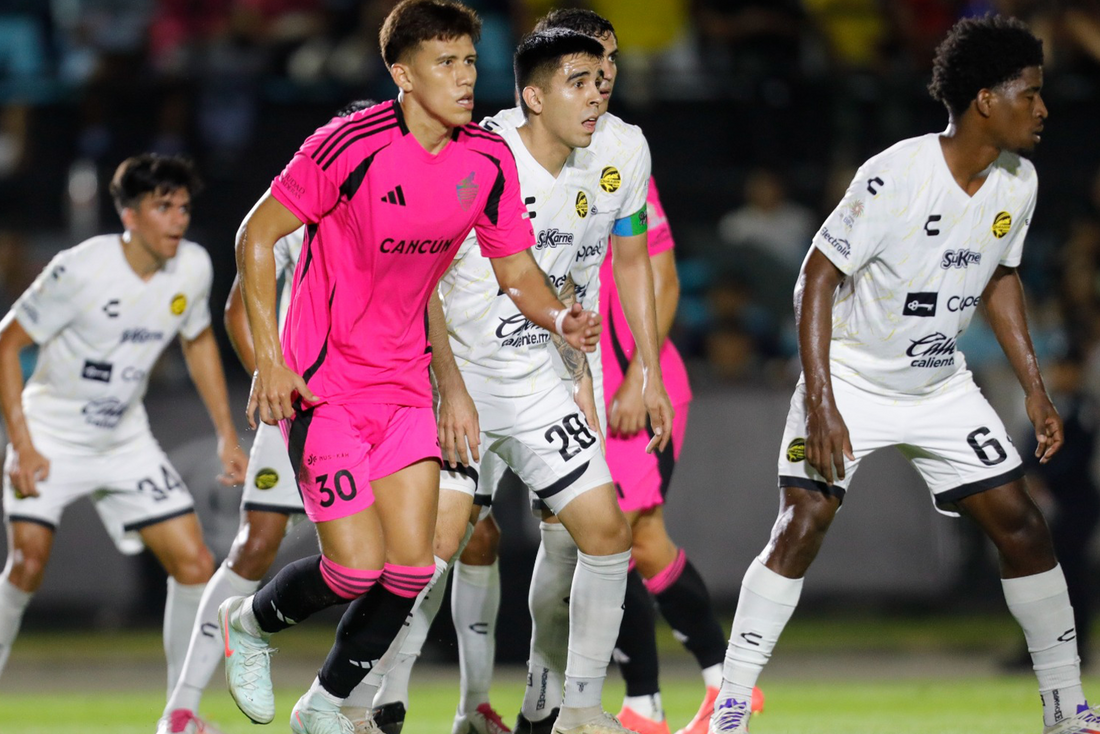 LEONARDO ZABALA, CONVOCADO POR BOLIVIA PARA LAS ELIMINATORIAS SUDAMERICANAS RUMBO AL MUNDIAL DE 2026