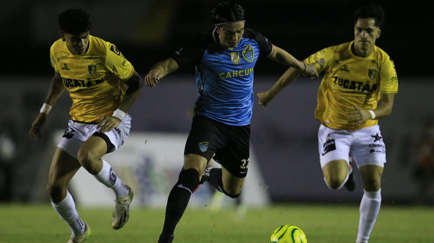 CANCÚN FC PIERDE ANTE VENADOS EN EL CLÁSICO PENINSULAR