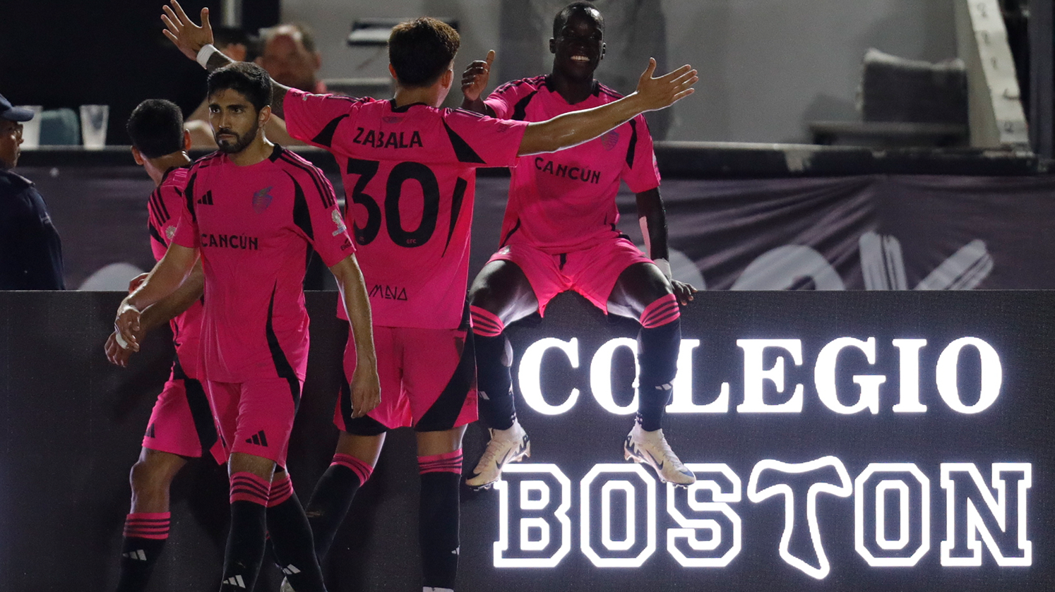 CANCÚN FC LOGRA 'DORADA' VICTORIA ANTE 'EL GRAN PEZ'