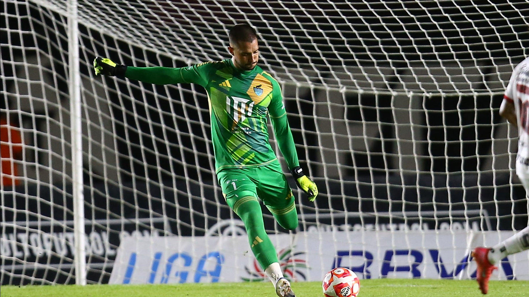 CHRISTOPHER ANDRADE ENALTECE A CANCÚN FC CON LA RACHA MÁS LARGA SIN RECIBIR GOL EN LIGA DE EXPANSIÓN