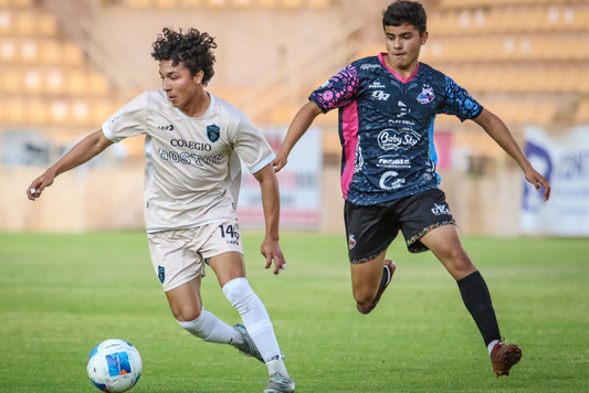 BOSTON CANCÚN FC TOMA VENTAJA ANTE ALEBRIJES