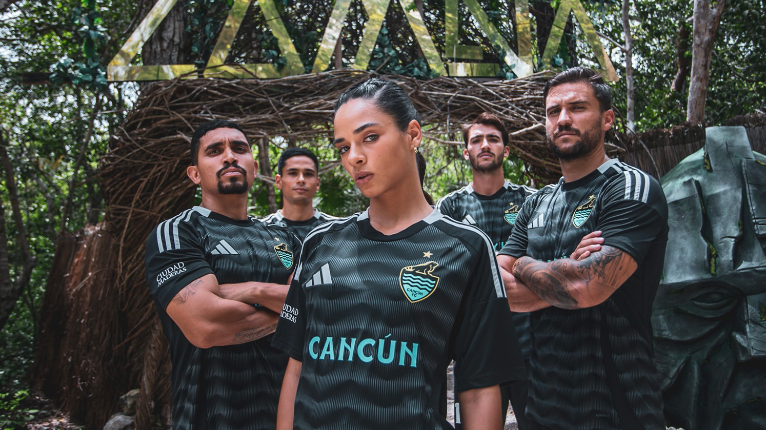 CANCÚN FC PRESENTA OFICIALMENTE SU JERSEY LOCAL PARA ESTA TEMPORADA 2024-2025 EN UN EXTRAORDINARIO EVENTO