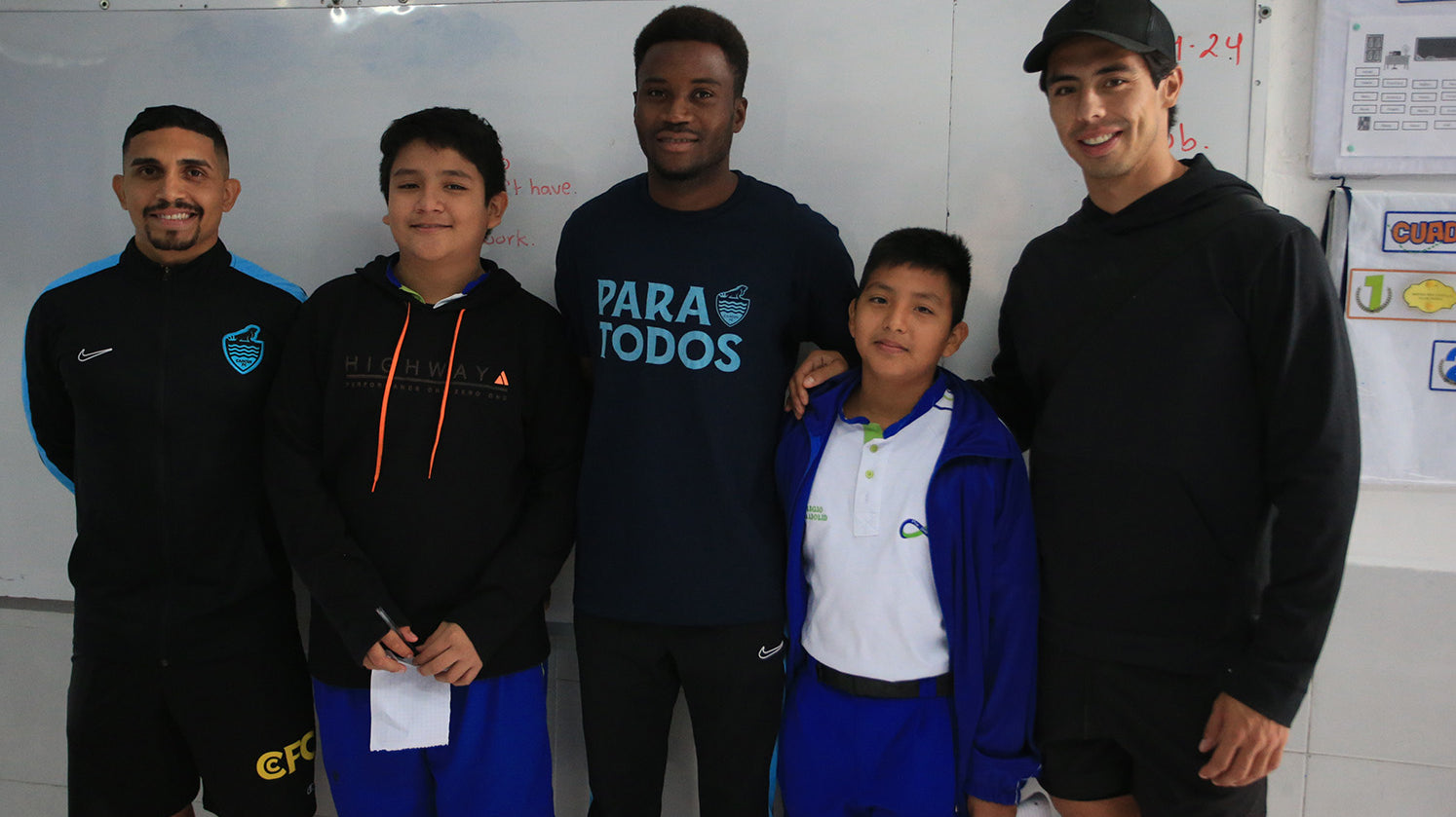 CANCÚN FC VISITA A ALUMNOS DEL COLEGIO VALLADOLID