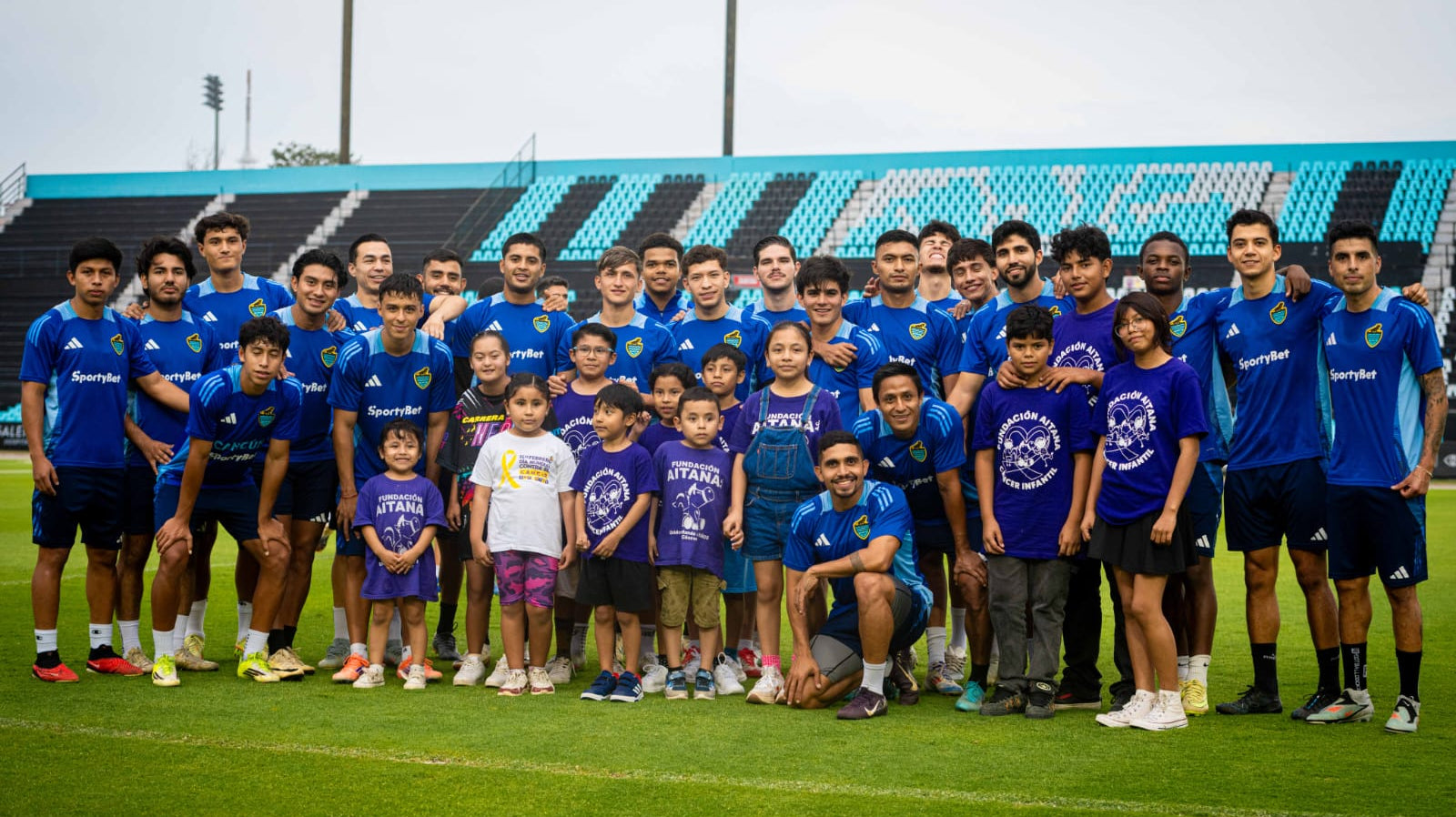 MÁS QUE FÚTBOL: CANCÚN FC ABRE SUS PUERTAS A LOS SUEÑOS DE LA FUNDACIÓN AITANA