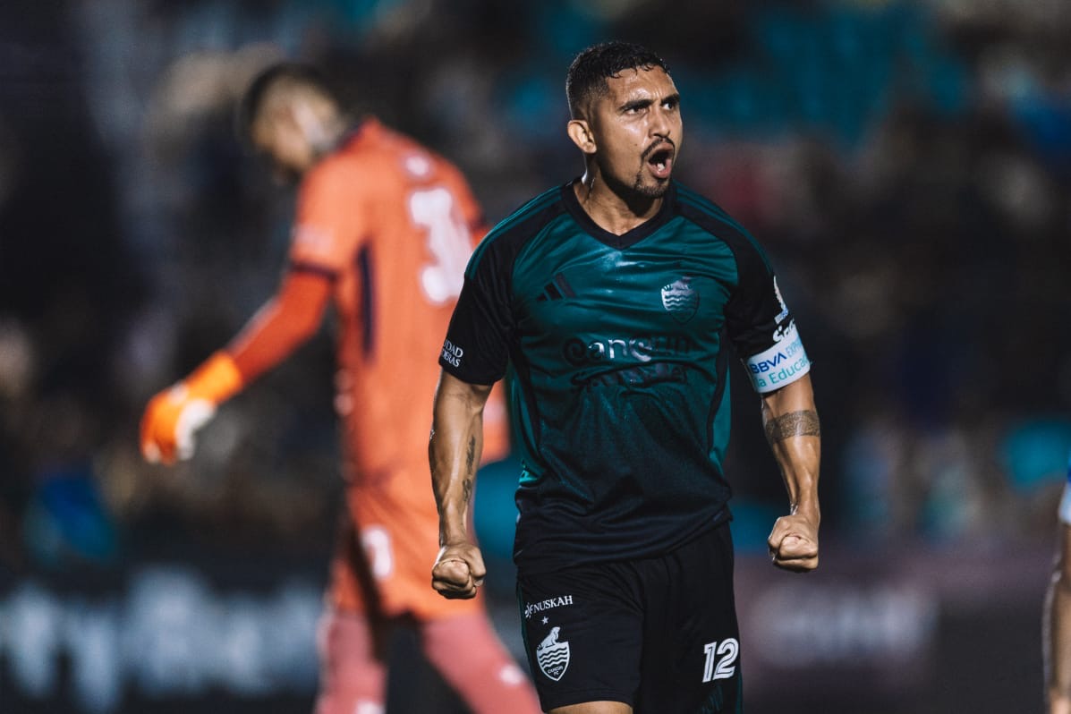 ¡UNA NOCHE PARA LA HISTORIA! CANCÚN FC CELEBRA SU TRIUNFO NÚMERO 50 EN CASA Y JOSÉ RODRÍGUEZ SUMA EL CENTENAR DE JUEGOS