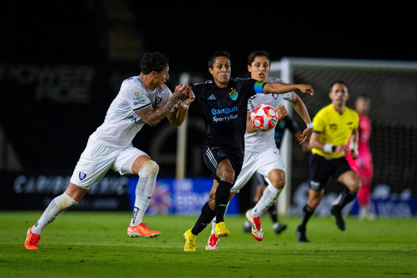 CANCÚN FC Y TEPATITLÁN PROTAGONIZAN TREPIDANTE EMPATE EN EL 'ANDRÉS QUINTANA ROO'
