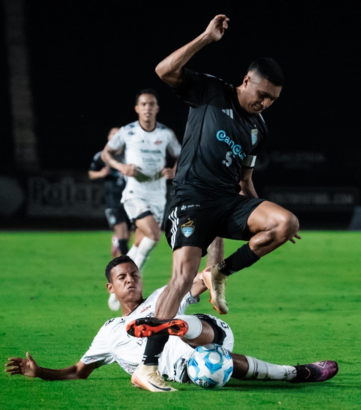 CANCÚN FC Y ALEBRIJES DE OAXACA DIVIDEN HONORES EN EL ESTADIO 'ANDRÉS QUINTANA ROO'