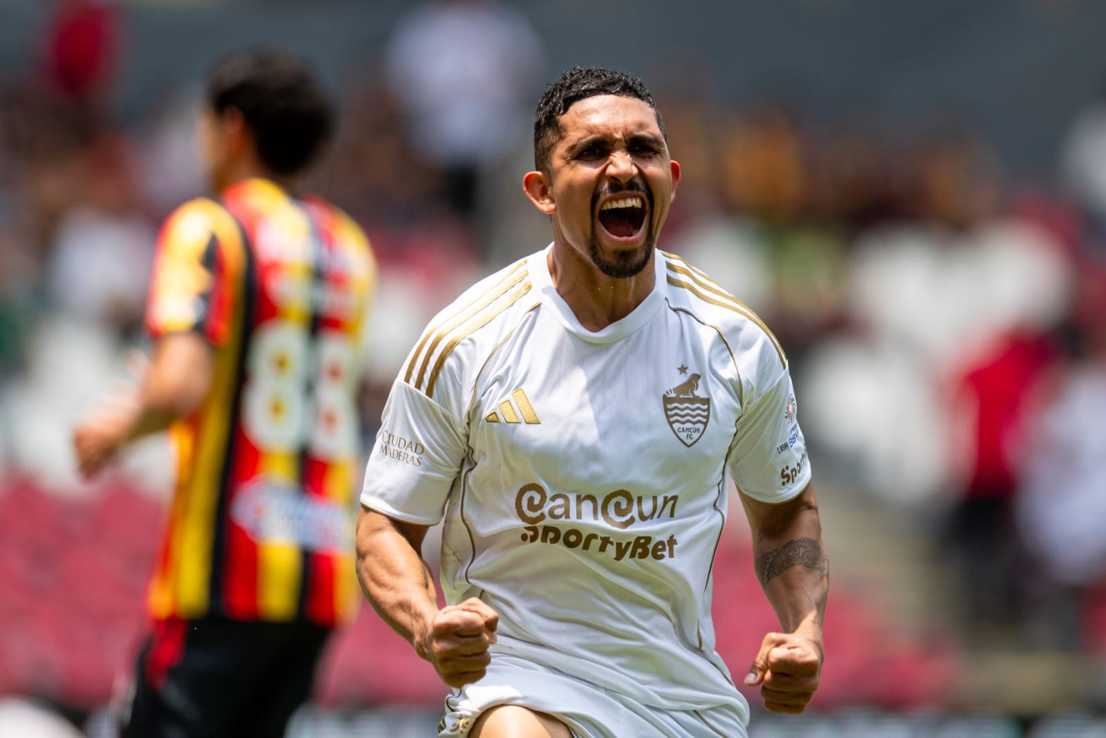 CANCÚN FC DERROTA A LEONES NEGROS EN EL 'JALISCO' Y JOSÉ RODRÍGUEZ COMPARTE LIDERATO DE GOLEO