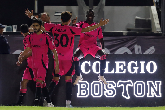 CANCÚN FC LOGRA 'DORADA' VICTORIA ANTE 'EL GRAN PEZ'
