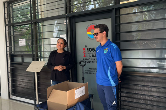CANCÚN FC ENTREGA DONATIVO A CAMPAÑA ‘ABUELOTÓN 2024’