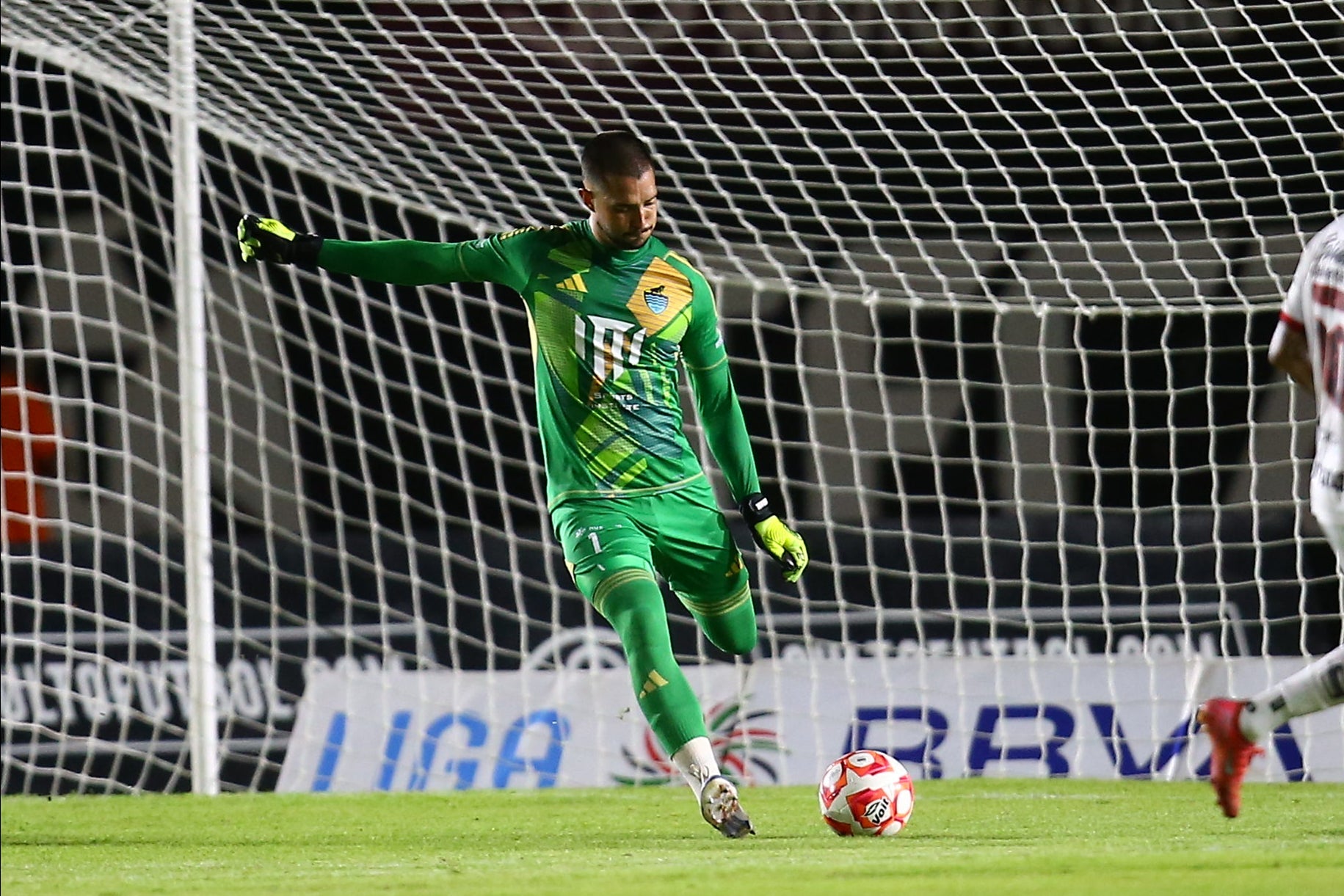 CHRISTOPHER ANDRADE ENALTECE A CANCÚN FC CON LA RACHA MÁS LARGA SIN RECIBIR GOL EN LIGA DE EXPANSIÓN