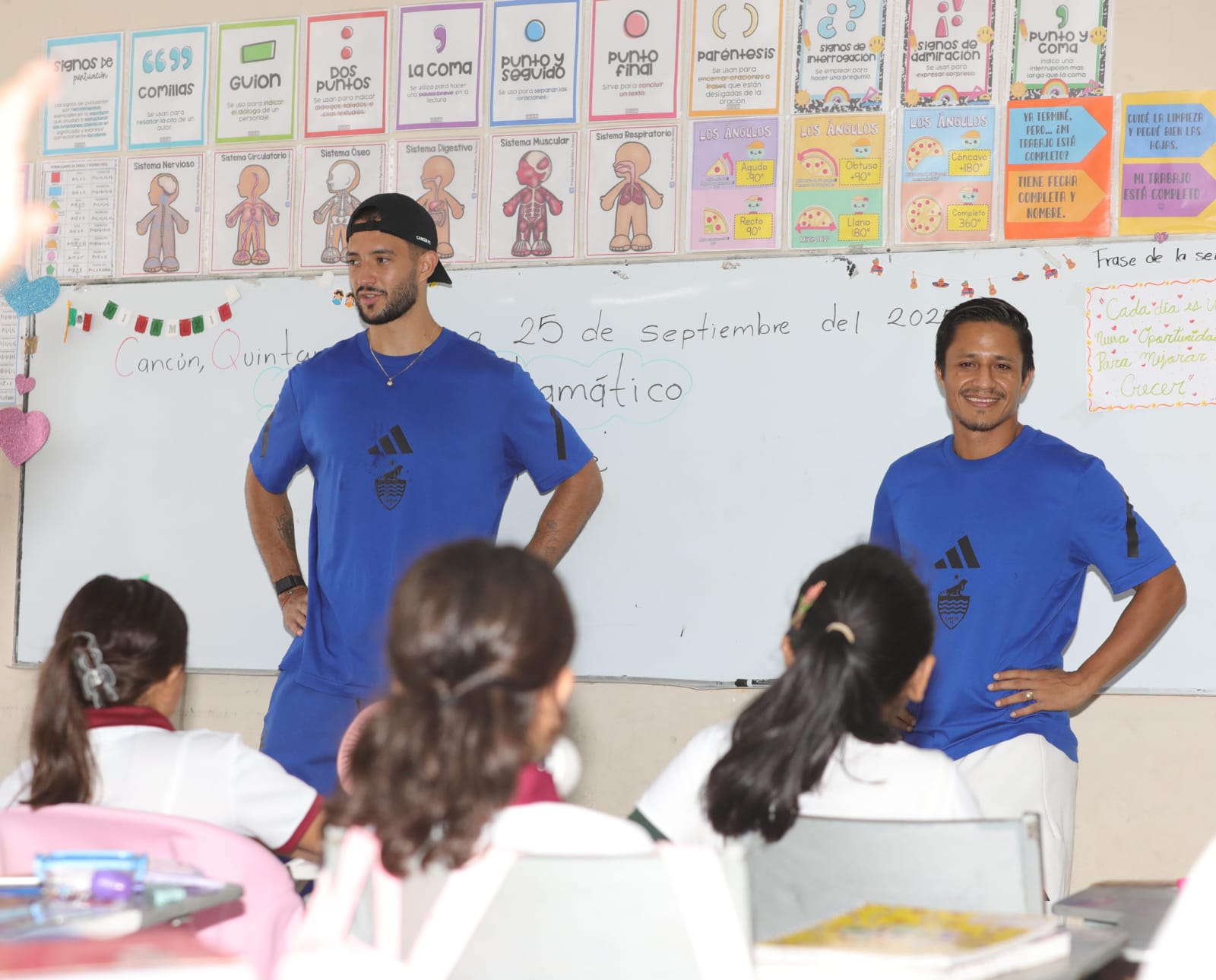 NIÑOS DE LA ESCUELA ‘GUILLERMO PRIETO’ DISFRUTAN DE UNA EXPERIENCIA INOLVIDABLE CON CANCÚN FC