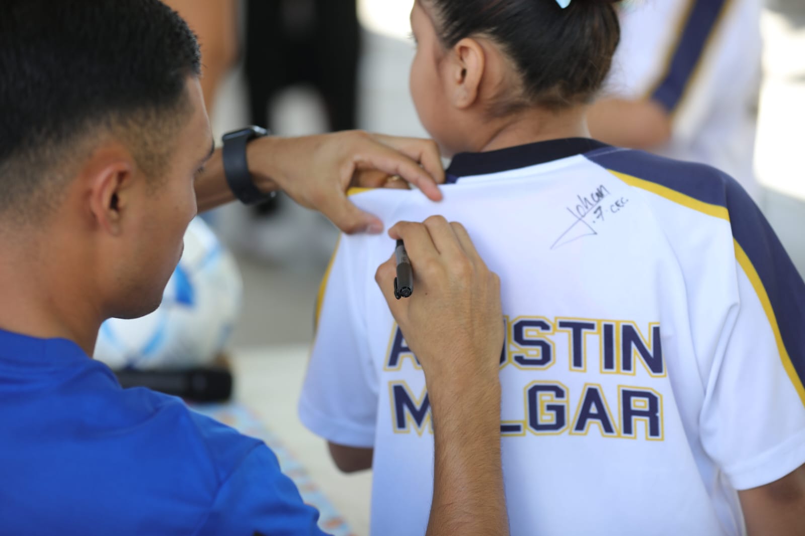 ALEGRÍA Y FÚTBOL: CANCÚN FC VIVE UNA JORNADA ESPECTACULAR EN LA ESCUELA ‘AGUSTÍN MELGAR’
