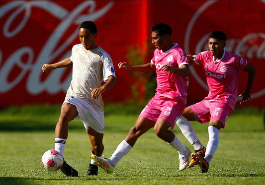 BOSTON CANCÚN FC EMPATA ANTE PIONEROS JUNIORS EN CLÁSICO CANCUNENSE