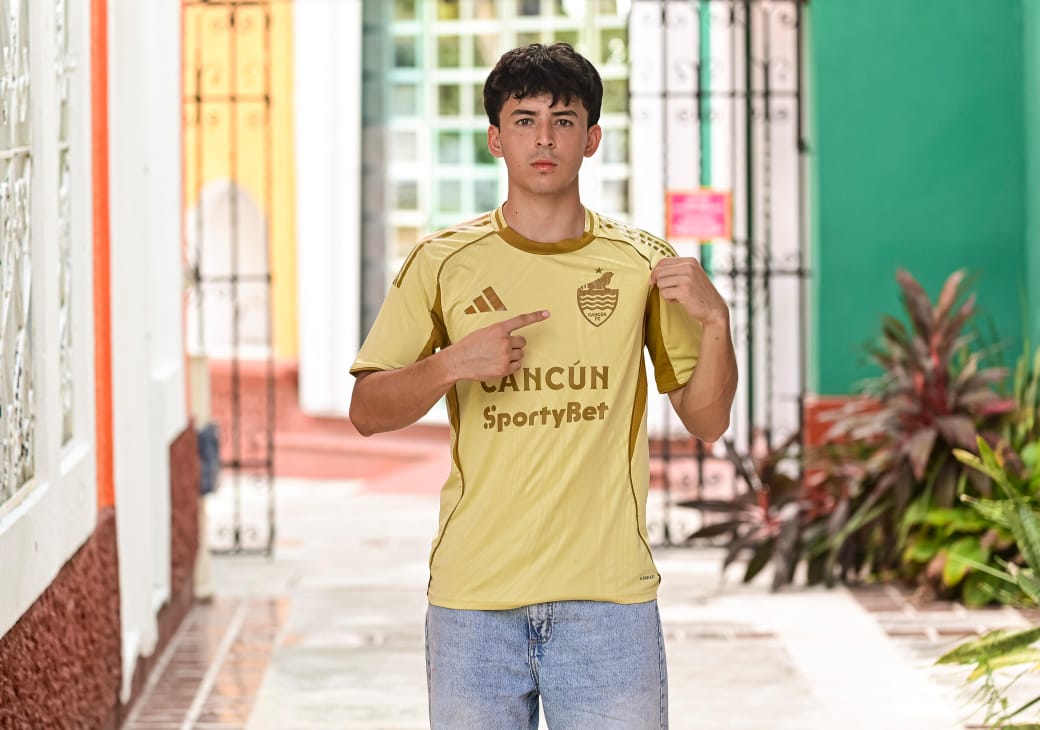 CHRISTO VELA REGRESA A CASA CON CANCÚN FC PARA EL APERTURA 2026 DE LA LIGA BBVA EXPANSIÓN MX