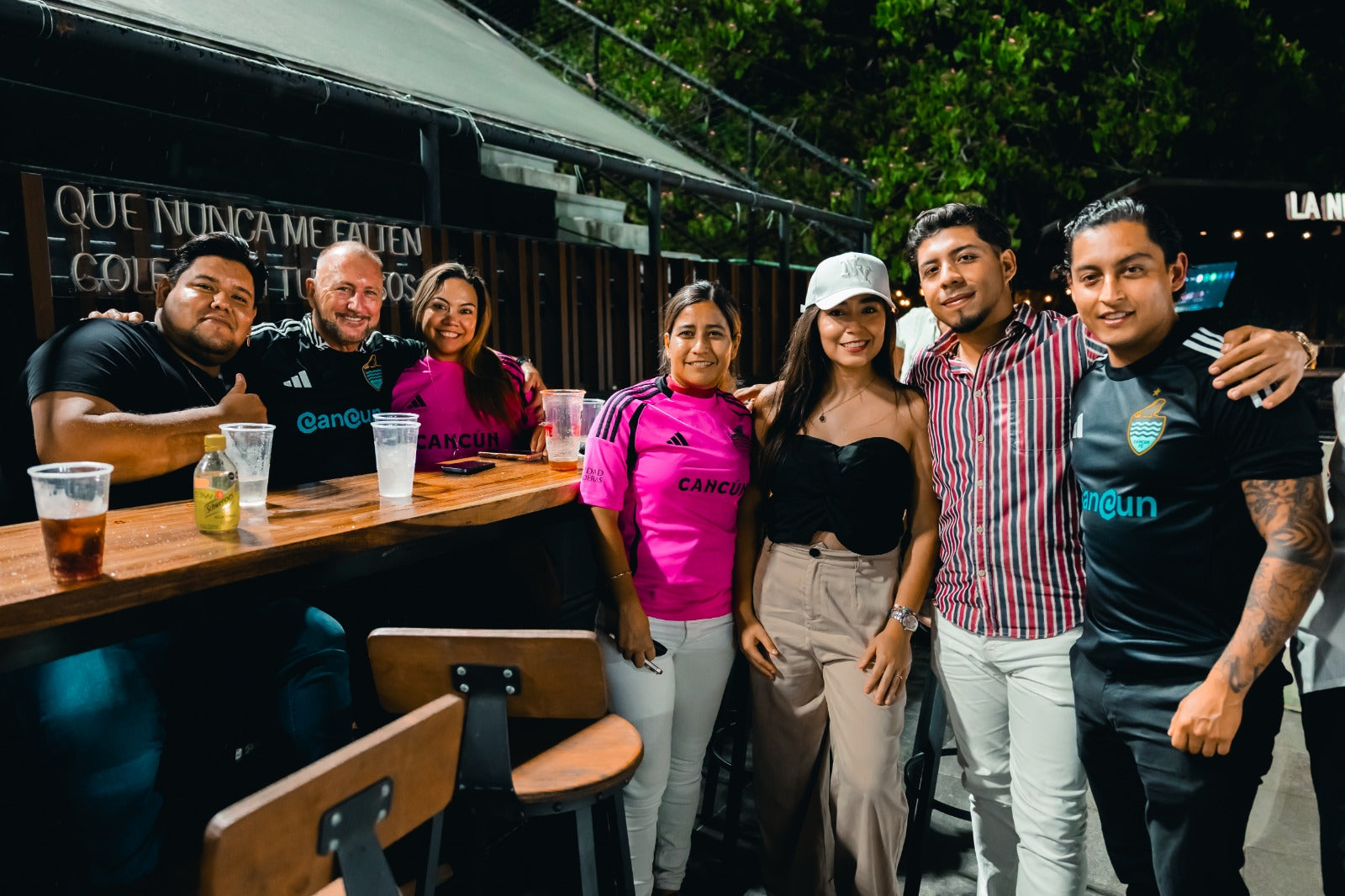 Party Bus + Pool box - Cancún FC